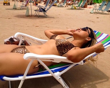 _Bella Bianchi_ top star photo