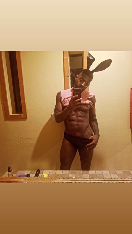 Mike Queenz beautiful actress pictures