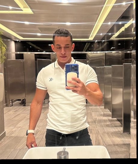 Michael castle model high quality img