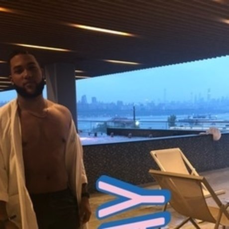 Miggz star adult picture