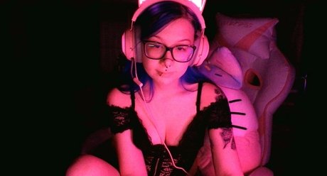 Mari Kitti pornographic actress pictures