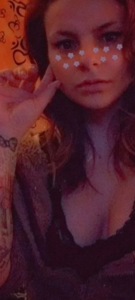 Ministoner nude model picture