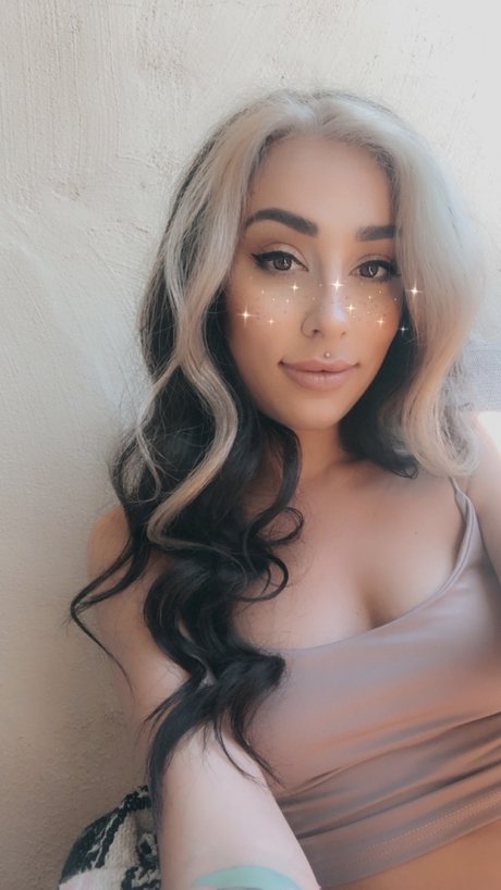 Mina Minks_ perfect star photo