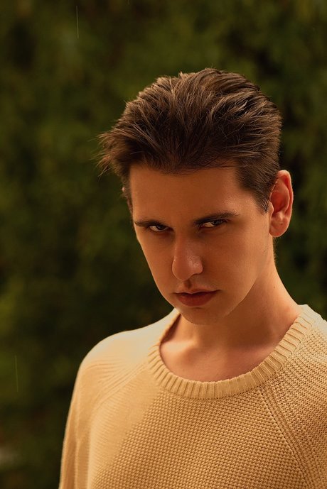 Milosh Milestone erotic actress images