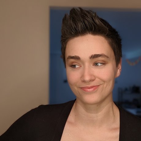 Capeltayta nude model photos