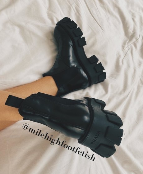 Elevated Feet_ exclusive actress pictures