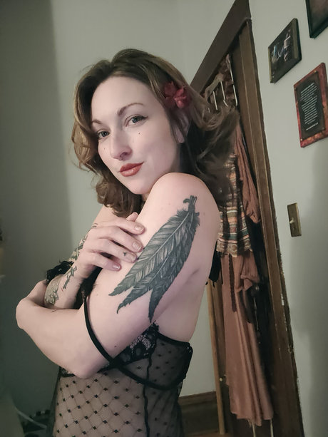 Miss Fox Apocalypse pornstar high quality picture