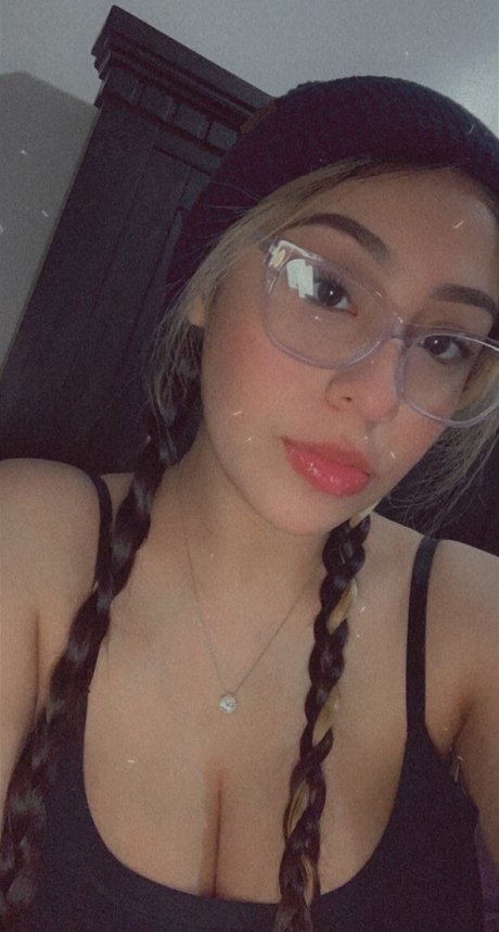 Ms Beth K star naked images