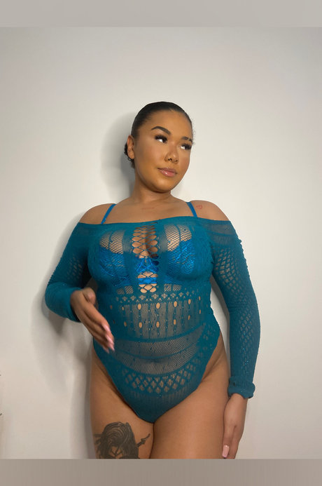 IvoryValentine xxx model picture