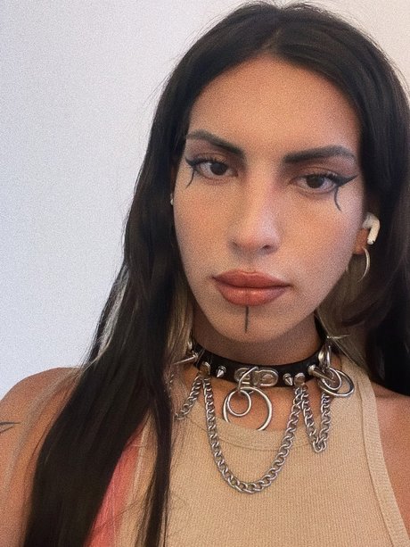 SheMale pornstar high quality pic