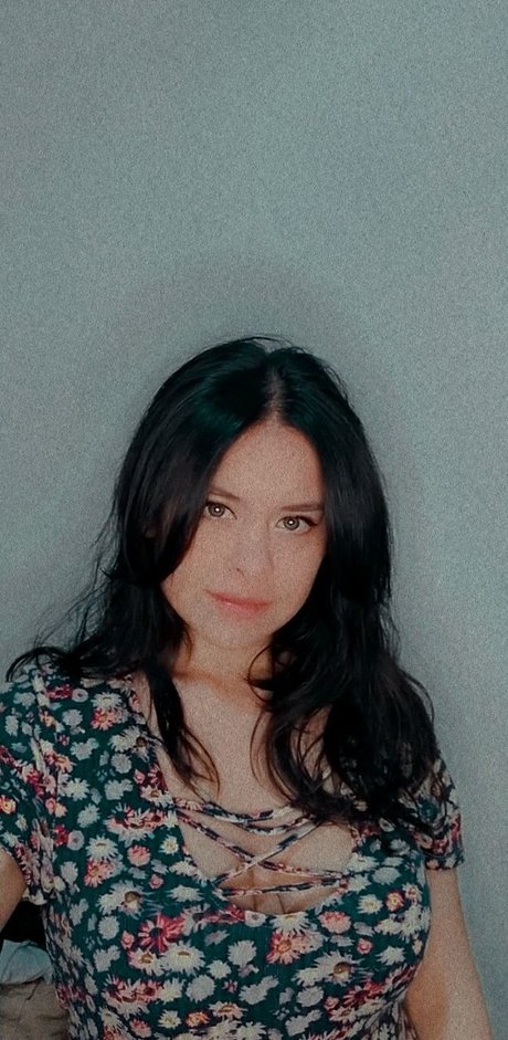 Mireya A G sexy actress image