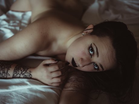 Miranda Darling star high quality pictures