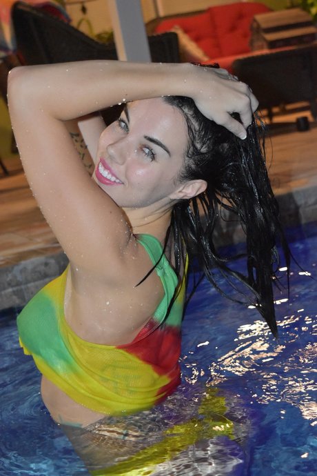 hotlittlehippy art star photos