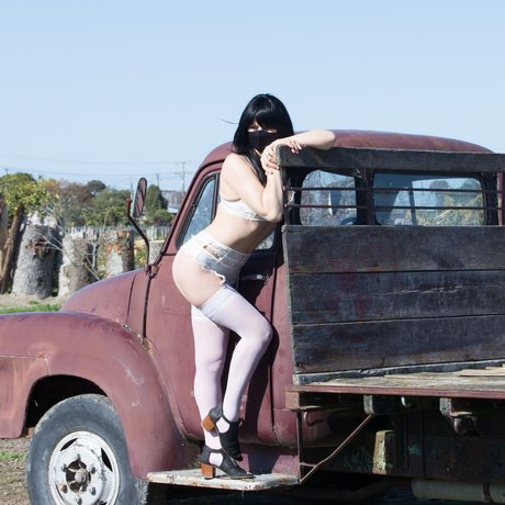 MistressKiti star xxx pics