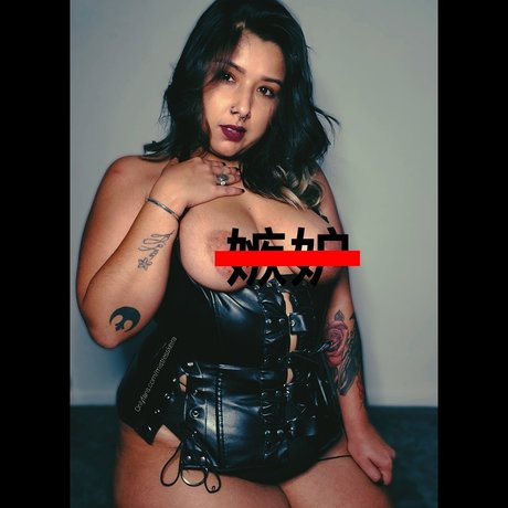 _Mistress Keira_ erotic actress picture