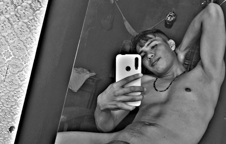 Jhebitt F model nude picture