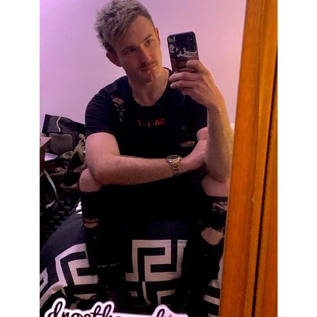 Melbourne bttm boy star perfect photo