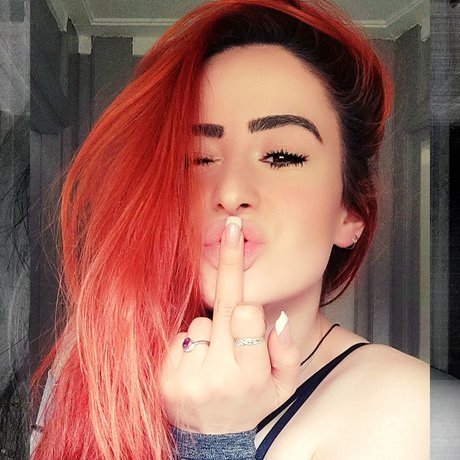 Mistress Inni s Foot Place perfect model img