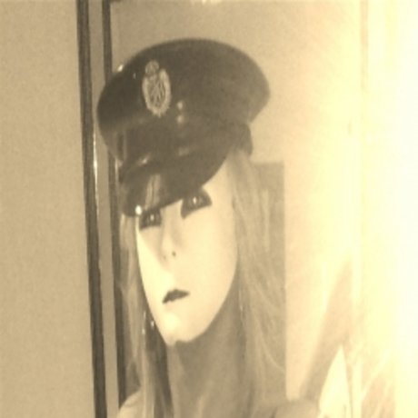 Mistress Suzzie sexy star pics