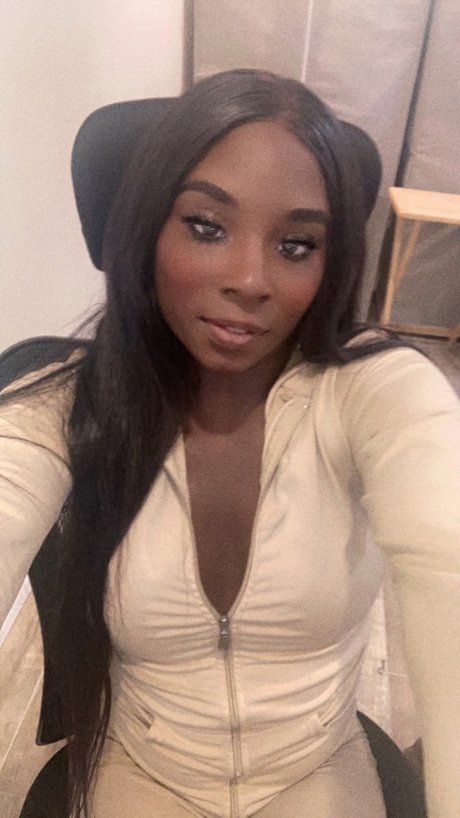 u6908751 star picture