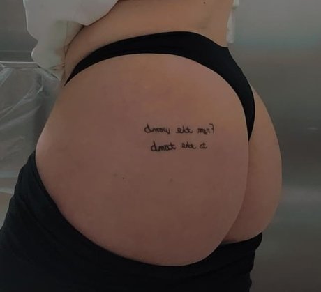 MisstressMandy model pretty pics