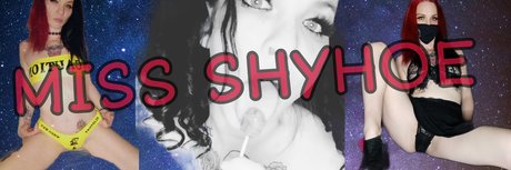 Miss Shyhoe art model archive