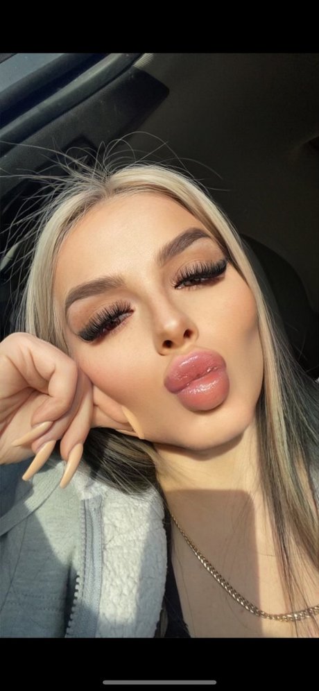 Misssbecky star sexy photos