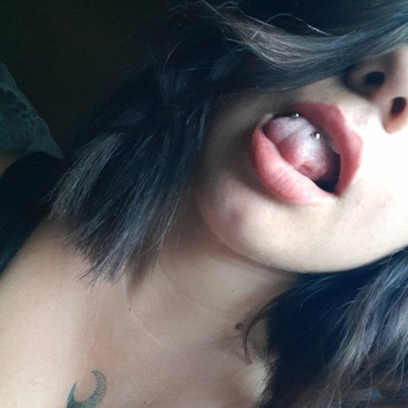 Sing93 sexy model img