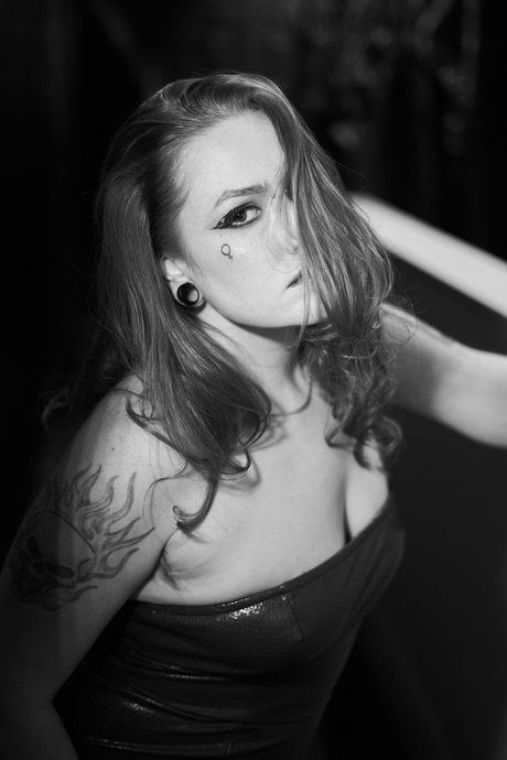 Mizz Amanda Marie star naked galleries