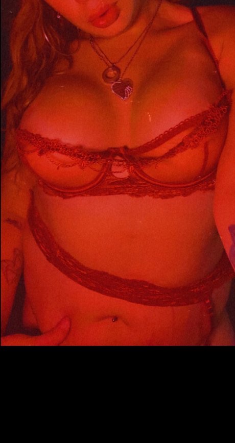 Mixed Trans Mami art star image