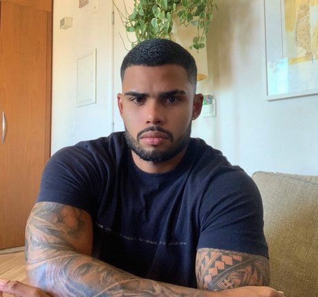 Italo Magalhaes pornstar hd img