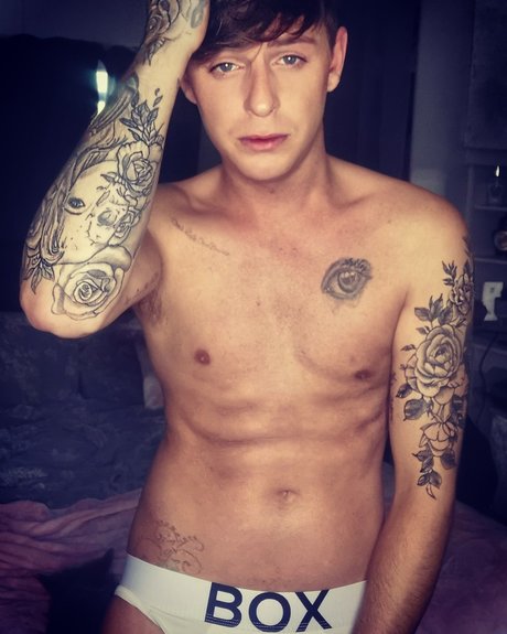 Cameron James model nude img