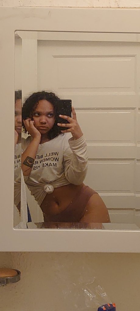 Mistress Red model naked pics