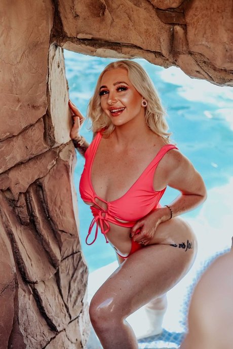 Jamison Rose star pretty galleries