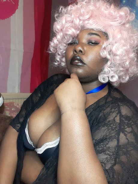 Luna Bright xxx model gallery