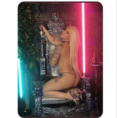 Miss Mercedes model sex photo