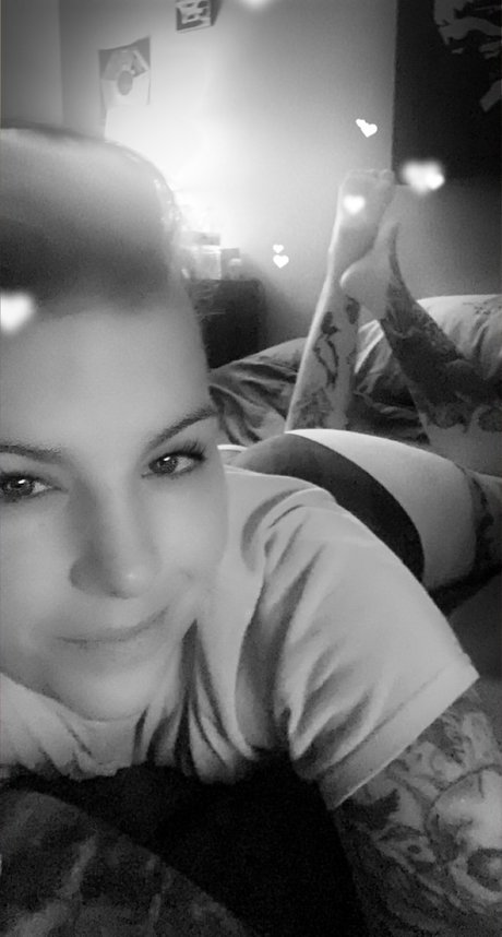 Asena Redd pornstar perfect photos