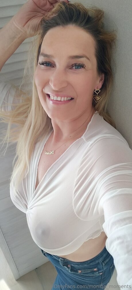 Moniqa porn model pictures