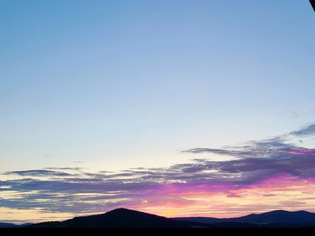 Mondays Chill top star galleries