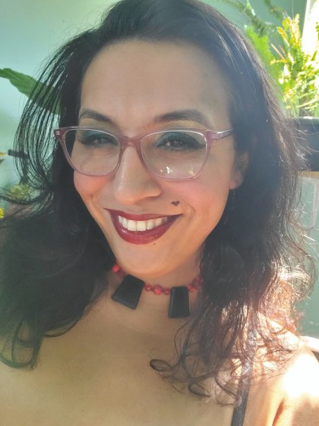 MonalissaMelrose_ art model gallery