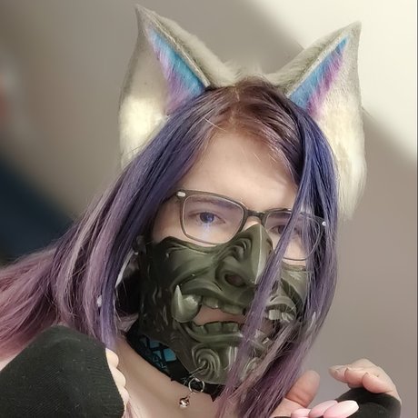 Moist Vibrators art model gallery