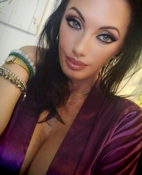 Sandra Sayer pornstar hot picture