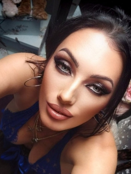 Sandra Sayer nude actress photos