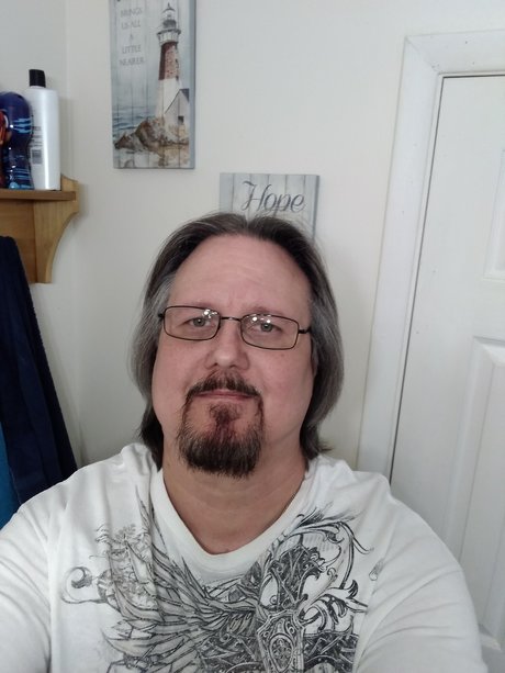 Dale Jones exclusive star picture