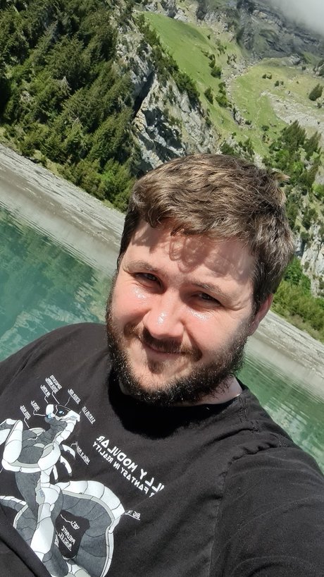 hornyswissbear model naked photos