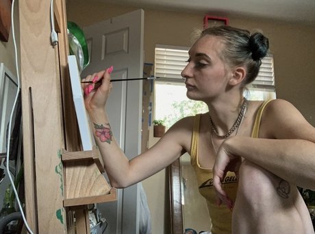 Pillow Princess sexy model img