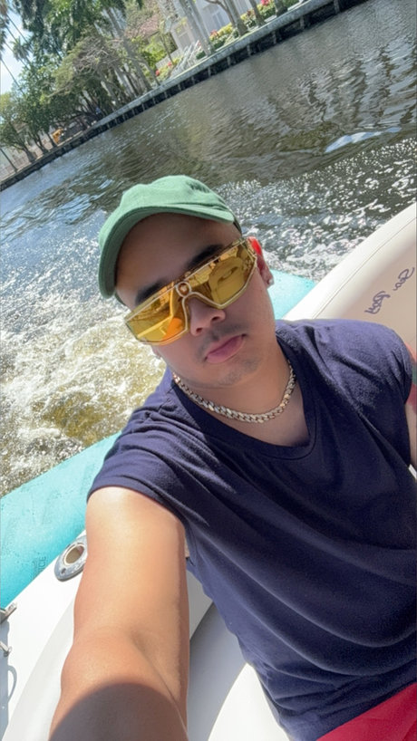 Livan Vaillant model pictures