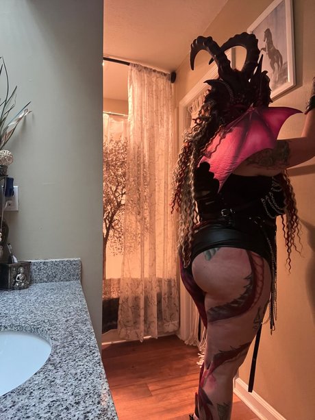 Dragongirl77 nice star picture