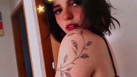 Four Girls Life model pretty img