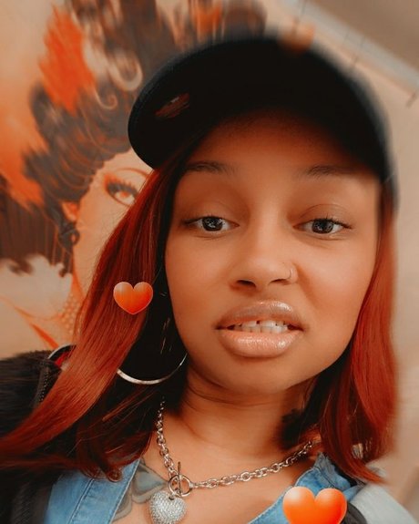 Valencia Pittman star high quality image